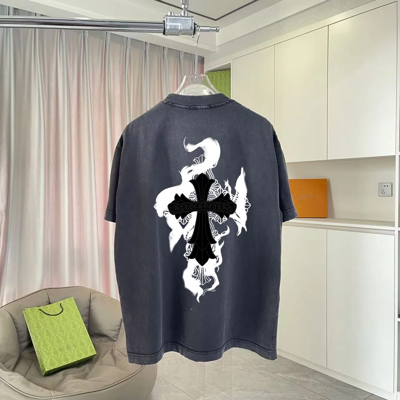🅿️190 ch Crow* 2025 summer new style, washed, distressed, spray-painted, Sanskrit cross print, short-sleeved T-shirt, customized fabric 320g, same style for men and women, size: S M L XL XXL five sizes, color: black, white, gradient black, gradient red